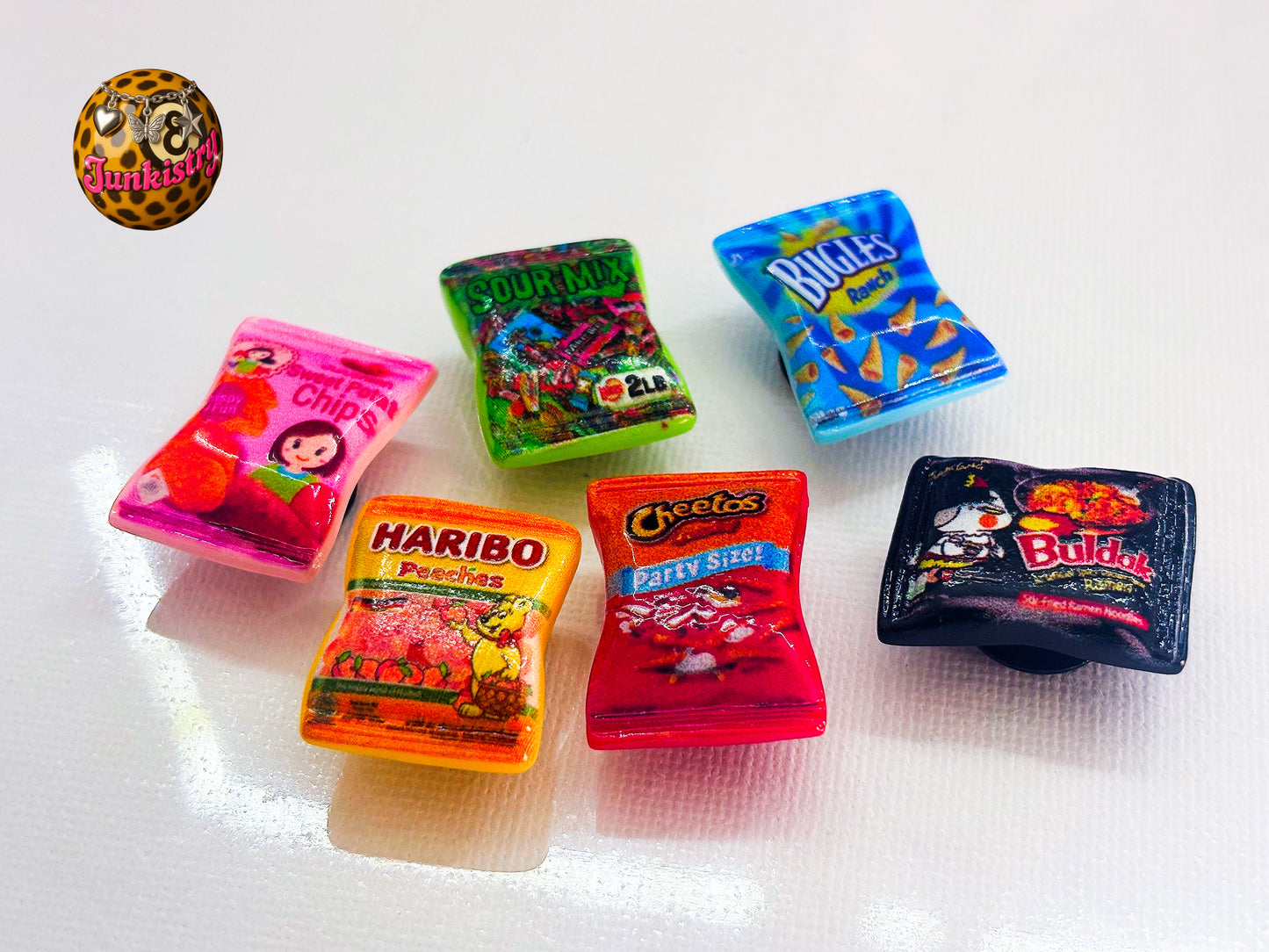 snackies croc charms ๐๐ โน โงโห