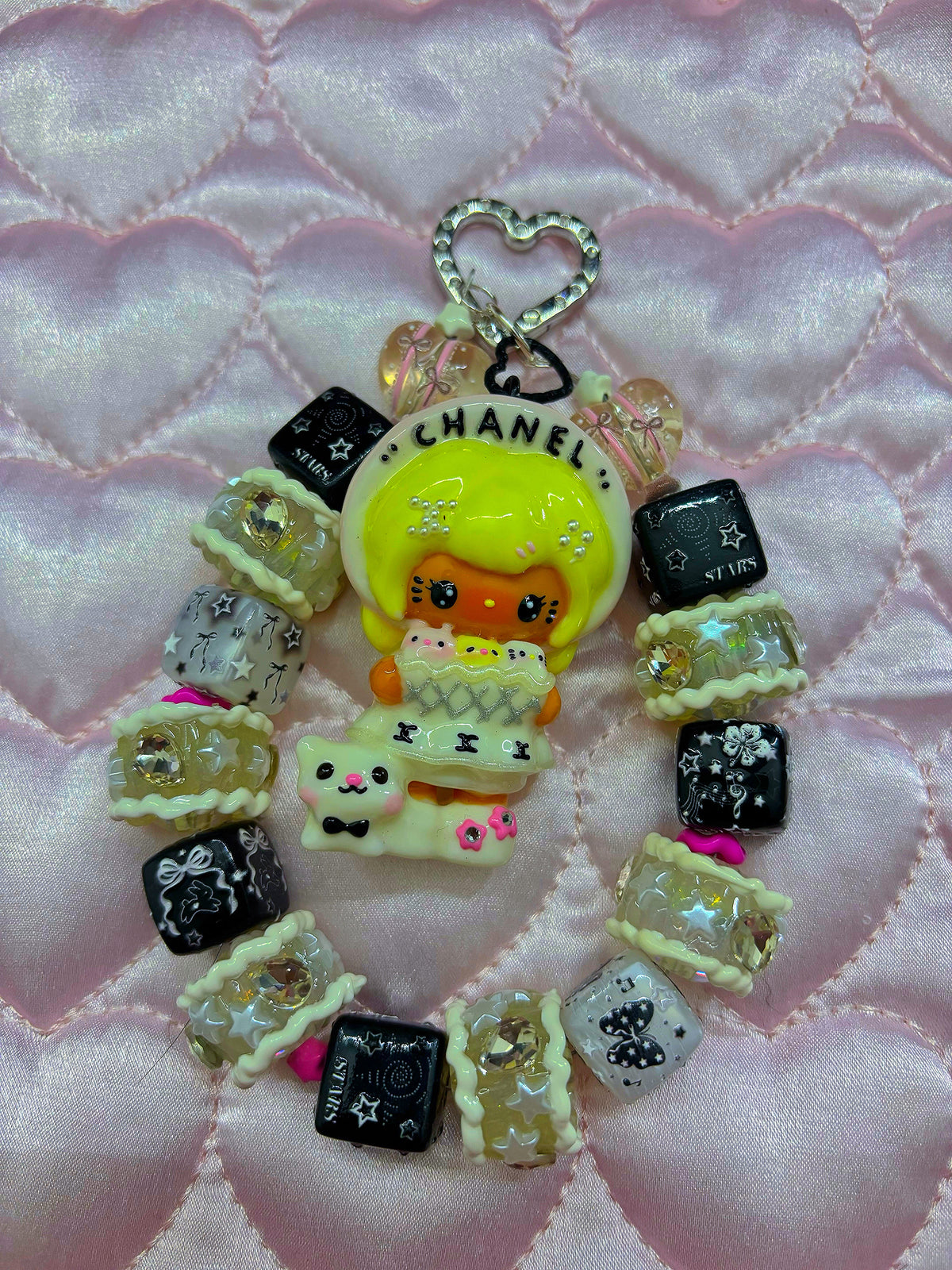 hk girlie charm ๐๐ โน โงโห