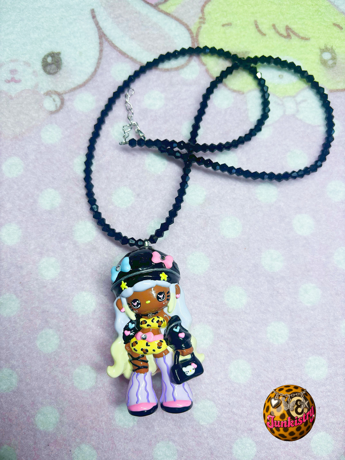 girlie hk necklace ✮