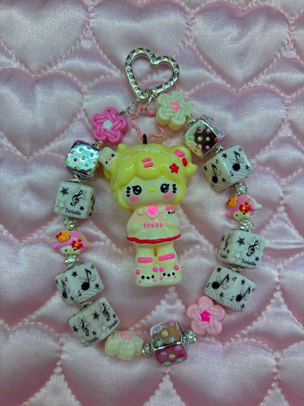 hk girlie charm ๐๐ โน โงโห