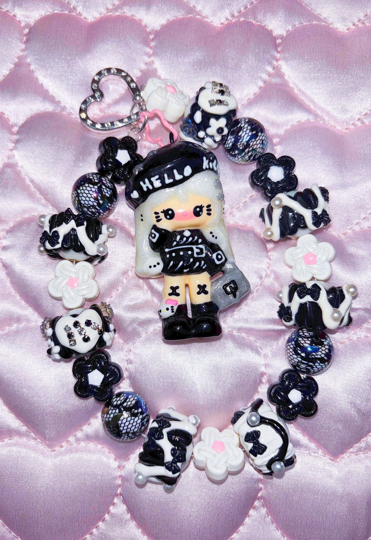 hk charm 🦋