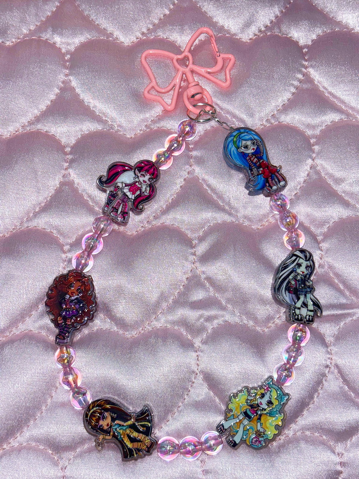 monster high charm 🦋