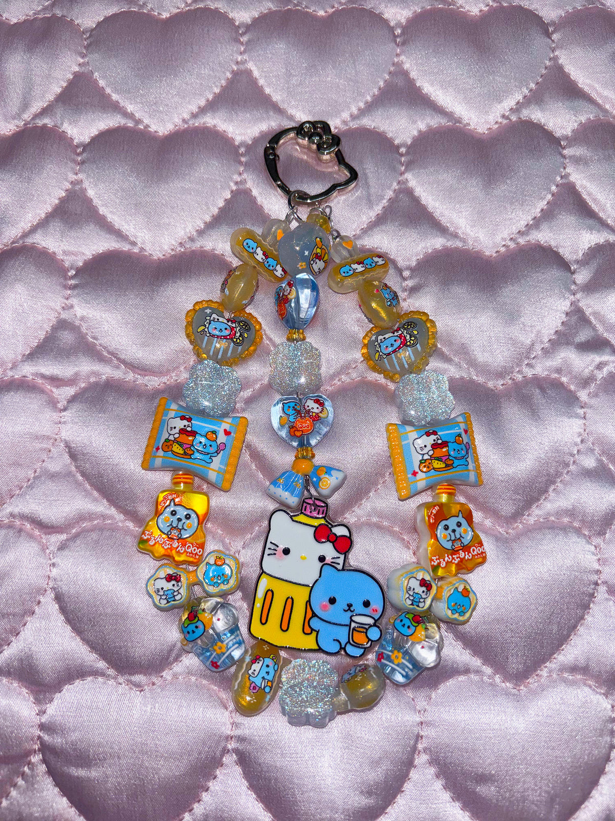 hk charm 🦋