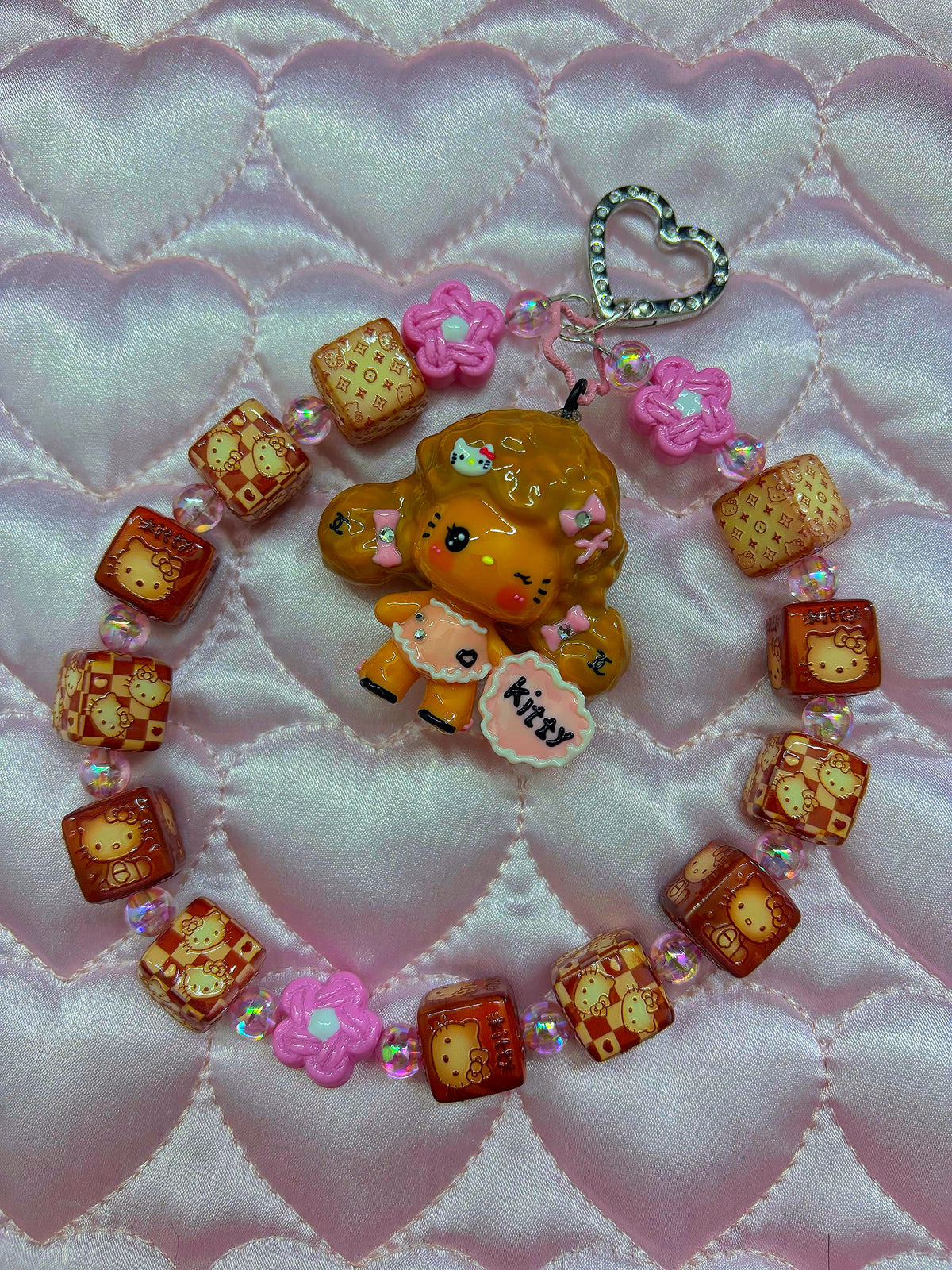 hk girlie charm 𝜗𝜚 ⊹ ‧₊˚